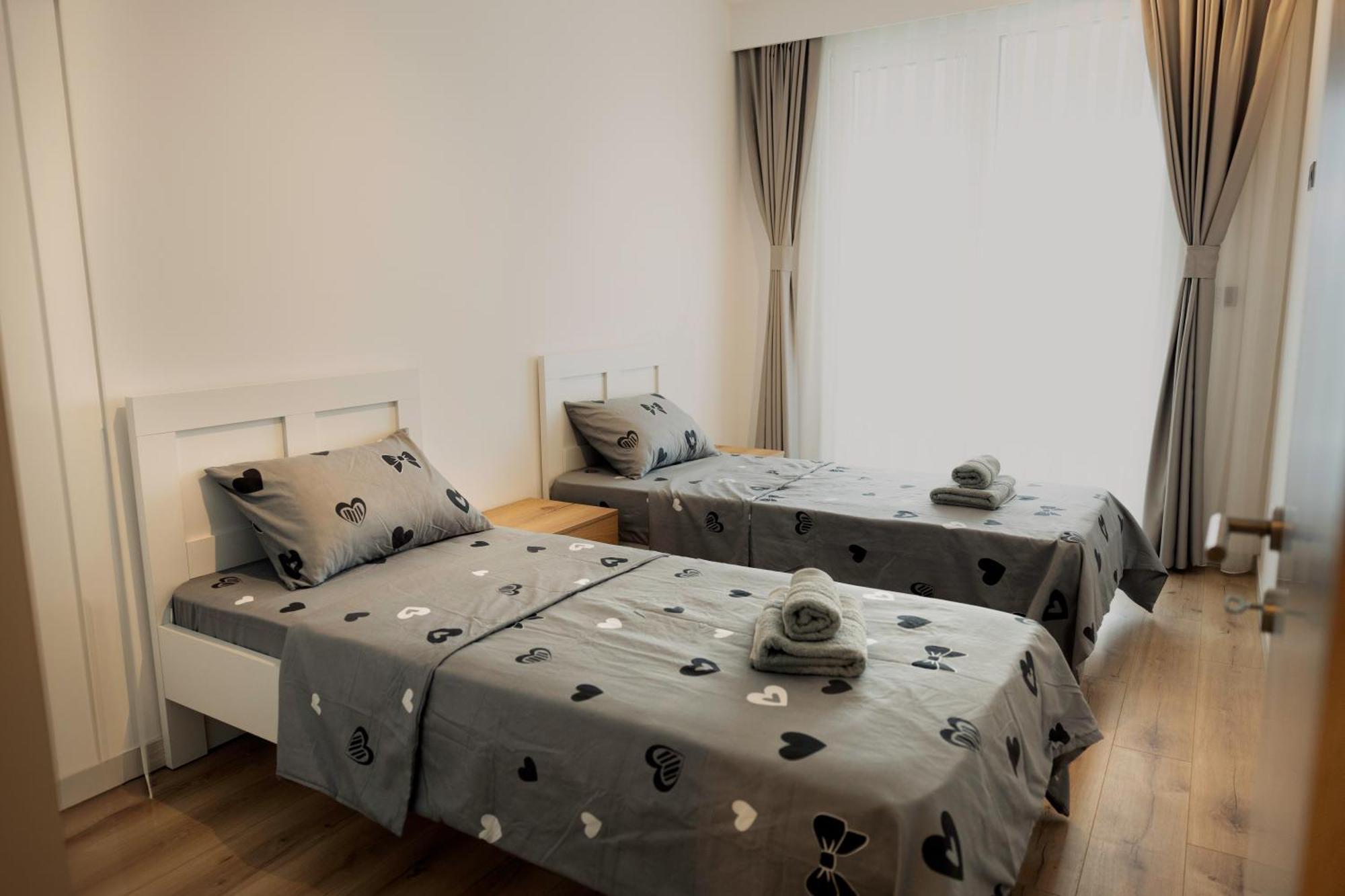 33Rd Floor Twin Apartments In Cevahir Sky City Complex With Pool, Spa, Fitness And Parking Included In Price Skopje Exteriér fotografie